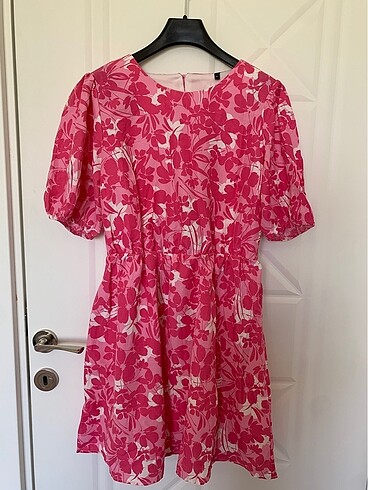 Pembe mini yazlık elbise