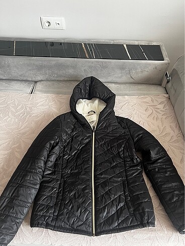 Bershka şişme mont - Görsel 3