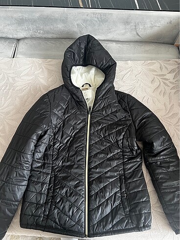 Bershka şişme mont - Görsel 4