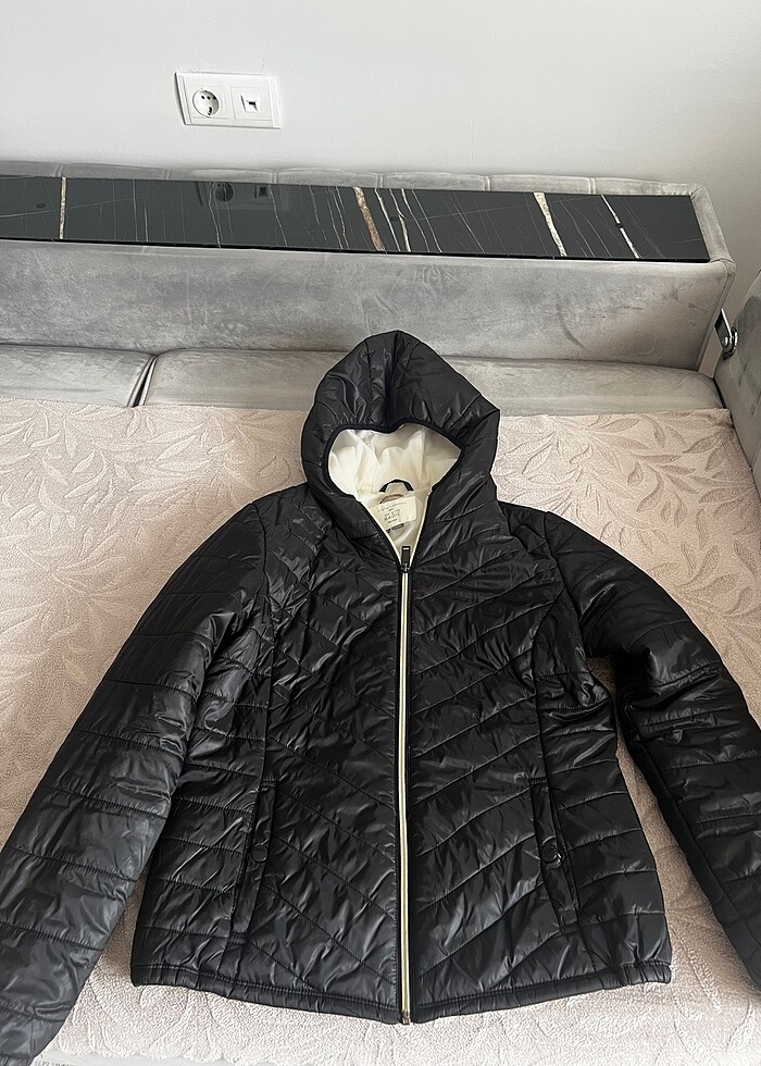 Bershka şişme mont - Görsel 3