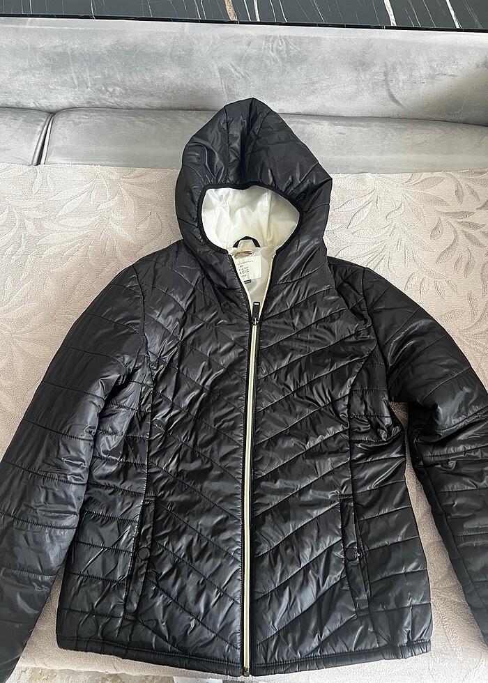 Bershka şişme mont - Görsel 4