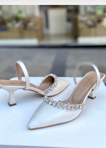 Beyaz Taş İşlemeli Stiletto Gelin Ayakkabısı - Görsel 2