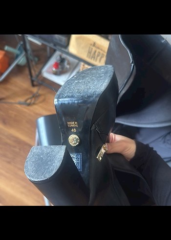 Siyah deri çizme - Görsel 2