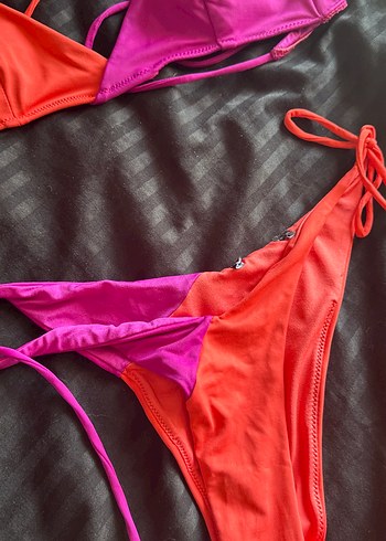 m Beden Pembe ve Turuncu İp Askılı Mini Bikini Takımı