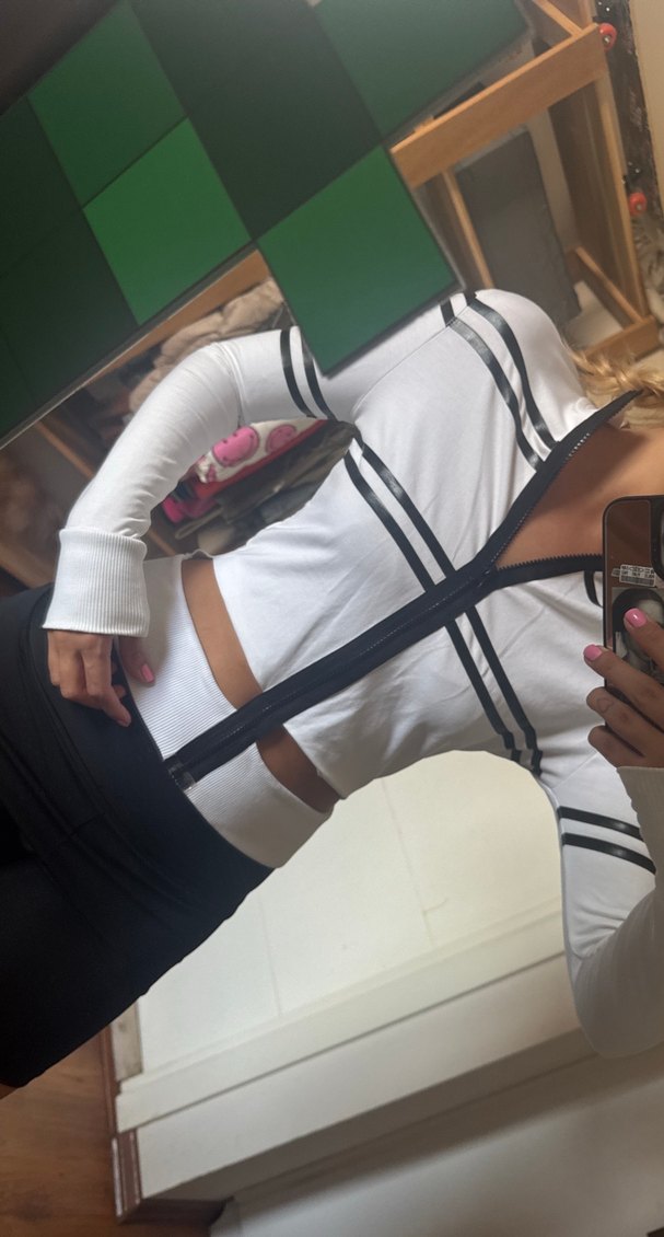 Beyaz Çizgili Fermuarlı ceket - Görsel 2