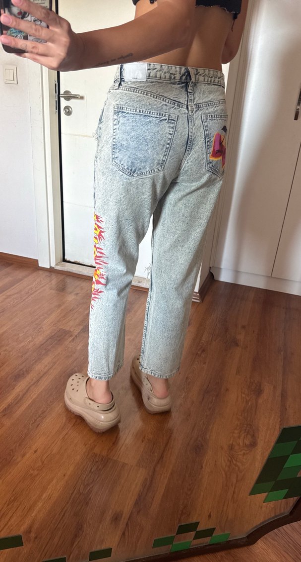 Gri Baskılı Bol Kesim Midi Kadın Kot Pantolon - Görsel 4