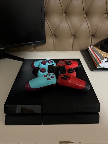 PLAYSTATION 4 1TB 2 KOLLU
