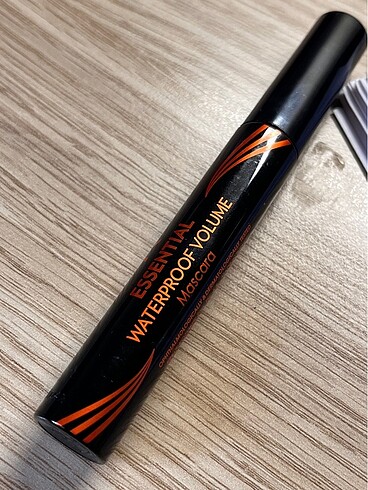 Golden rose essential mascara waterproof rimel