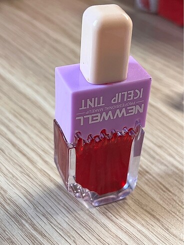 New Well New well lip tint