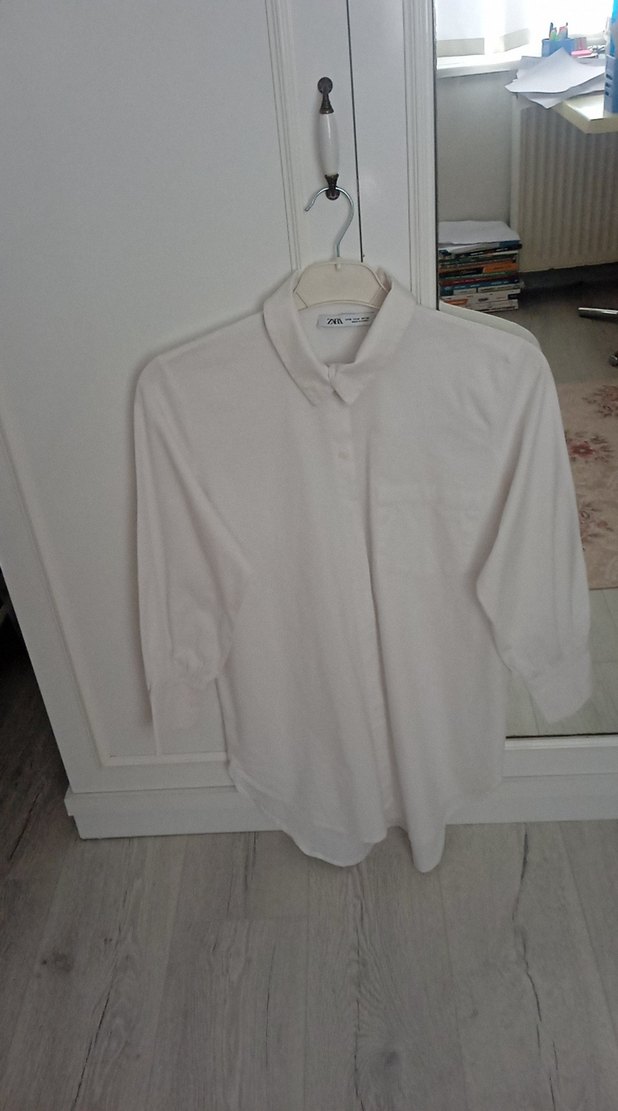 Beyaz Pamuklu Düğmeli Kadın Gömlek - Görsel 2