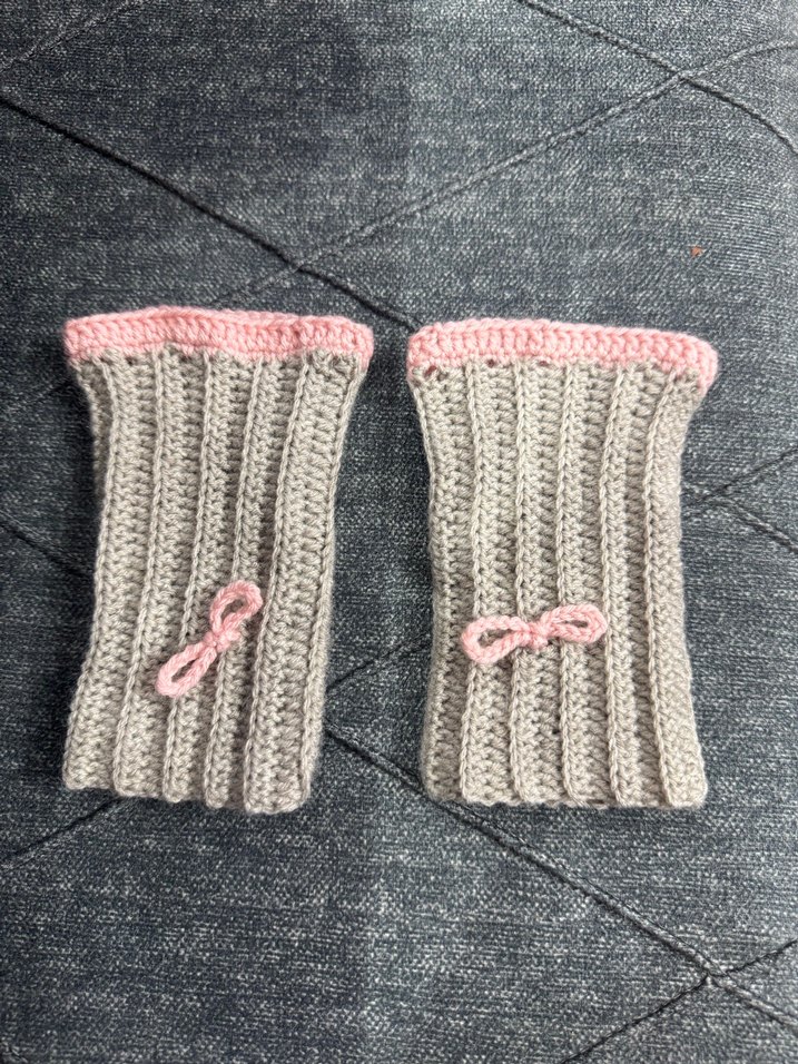 Gri Örgü Kadın Eldiveni - Görsel 2