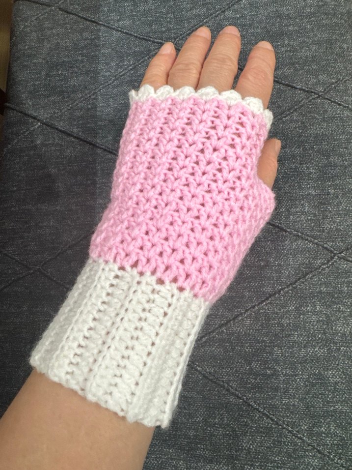 Pembe ve beyaz örgü kadın eldiven - Görsel 3