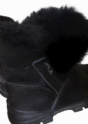 Siyah Süet Kürklü Kadın  Bot - Görsel 2