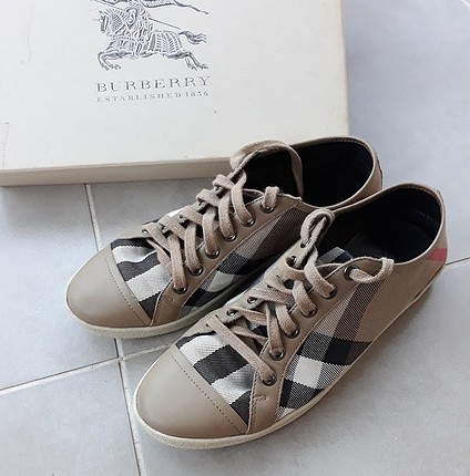 Burberry Sneakers