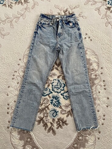 MANGO STRAIGHT JEAN