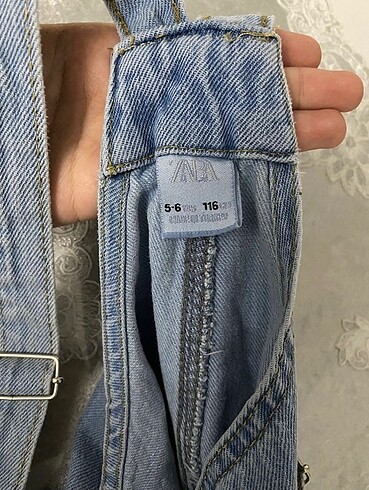 6 Yaş Beden mavi Renk Zara Oyuncaklı Kot Salopet
