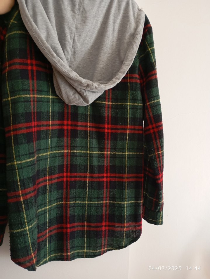 Düğmeli Çok Renkli Ekose Kapüşonlu Gömlek - Görsel 2