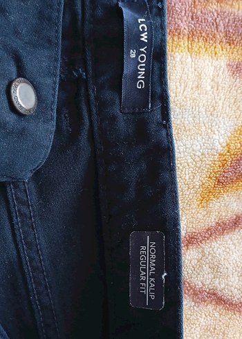 Erkek Koyu Mavi Kemerli Denim Pantolon - Görsel 2