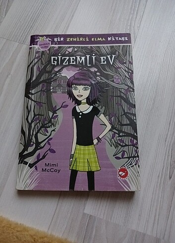 Gizemli ev zehirli elma serisi kitabı 