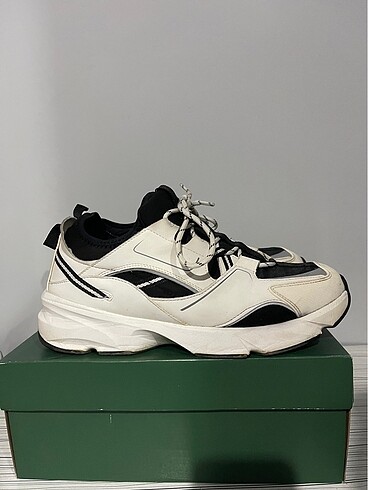 Zara Sneaker