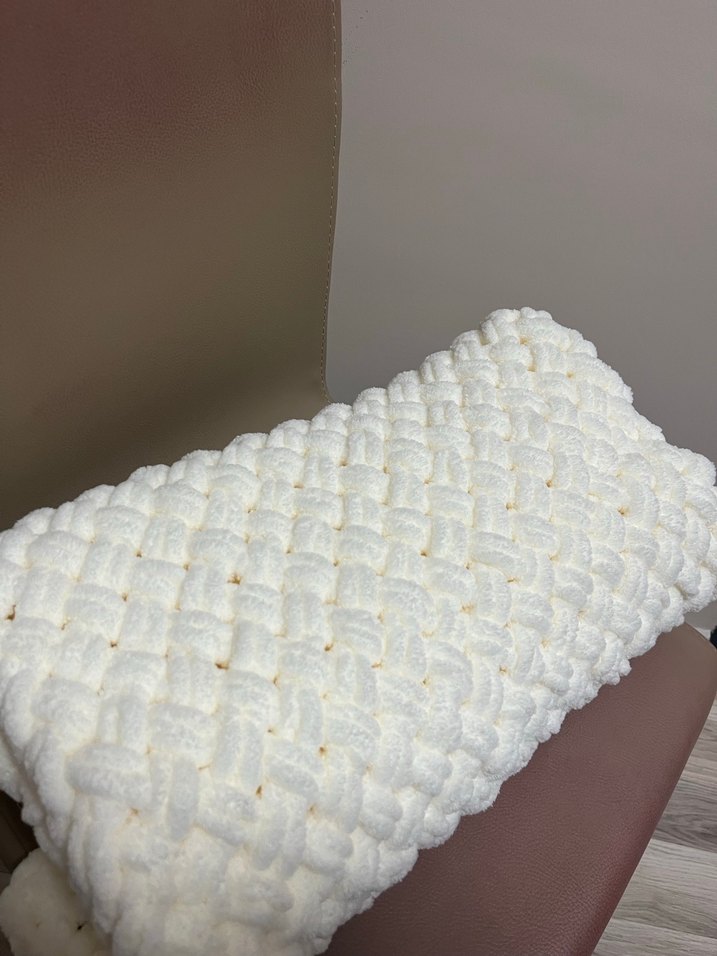 Beyaz Örgü Bebek Battaniyesi - Görsel 2