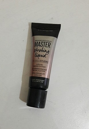 maybelline master strobing liquid 