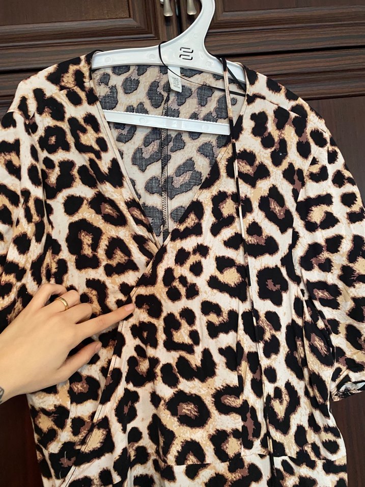 Leopar Desenli V Yaka Midi Elbise H&M - Görsel 3