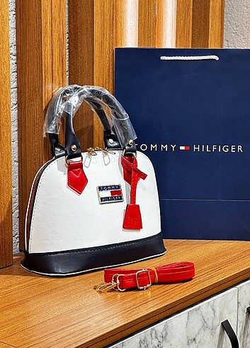 Tommy Hilfiger kadın kol çantası 