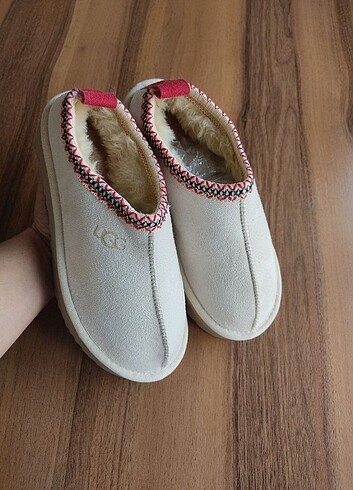 UGG tazz slipper platform bej 