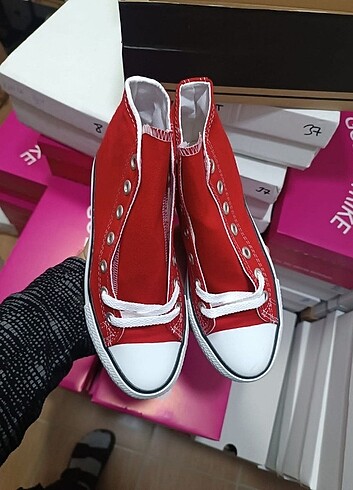 37 Beden Converse kadın spor ayakkabı