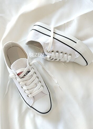 40 Beden beyaz Renk Converse kadın ayakkabı 