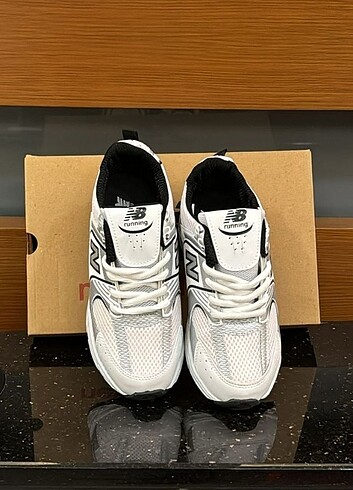 44 Beden beyaz Renk New balance,530 erkek spor ayakkabı 