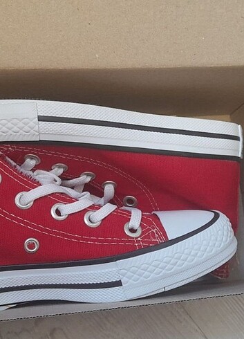 37 Beden kırmızı Renk Converse kadın ayakkabı 