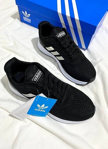 39 Beden Adidas run triko unisex spor ayakkabı