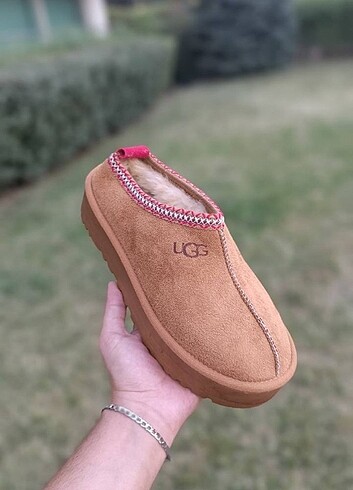 Ugg Ugg tazz slipper platform