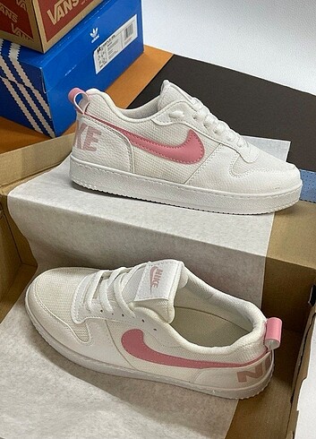 36 Beden beyaz Renk Nike Court unisex spor ayakkabı