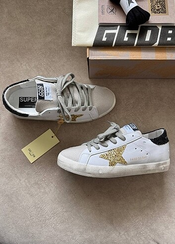 Golden Goose Deluxe kadın ayakkabı