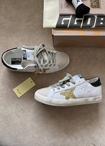Golden Goose Deluxe kadın ayakkabı