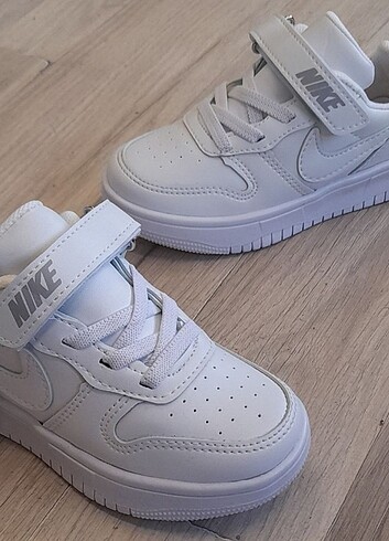 28 Beden Nike Court çoçuk spor ayakkabı 