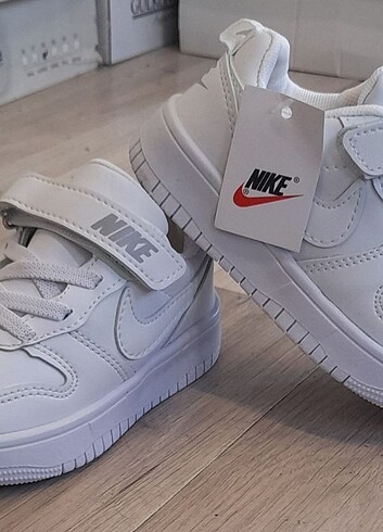 33 Beden beyaz Renk Nike Court çoçuk spor ayakkabı