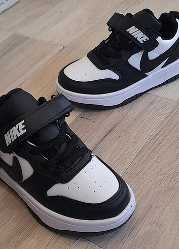 35 Beden siyah Renk Nike Court çoçuk spor ayakkabı