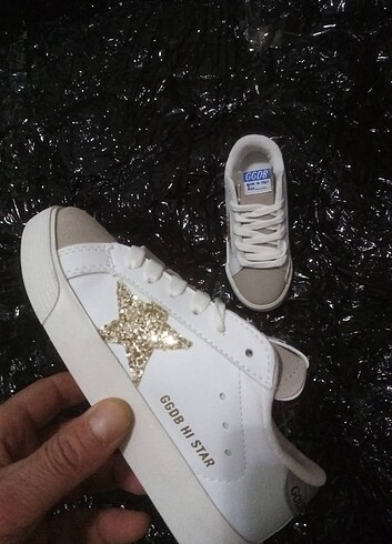 33 Beden beyaz Renk Golden Goose çoçuk ayakkabı 