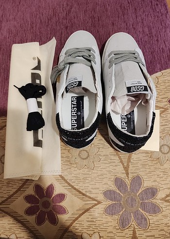 38 Beden beyaz Renk Golden Goose Deluxe Kadın Beyaz Sneaker