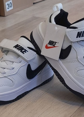 Nike Nike Beyaz Erkek Çocuk Spor Ayakkabısı