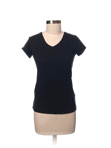 Defacto T-shirt %70 İndirimli.