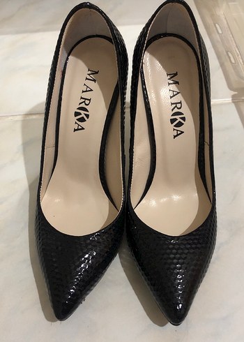 Kadın Siyah Yılan Desenli Stiletto Topuklu Ayakkabı