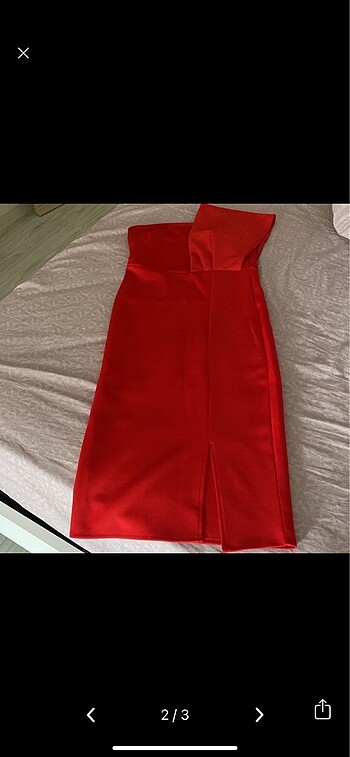 Diğer Kırmızı tek kol straplez elbise