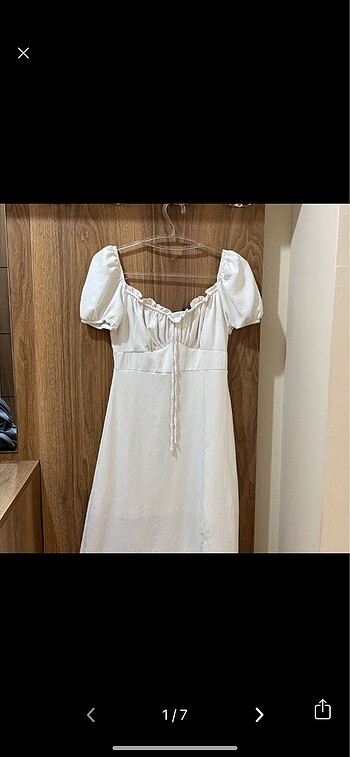 Beyaz kısa kol elbise