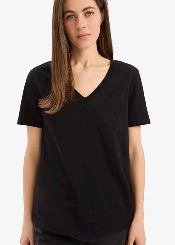 Defacto V yaka tshirt