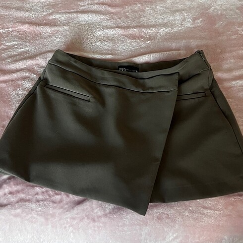 Zara L Beden Mini Etek Arkası Şort